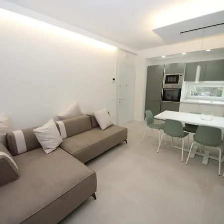 Lägenhet Fully Renovated Flat For 4 In Rosolina Mare