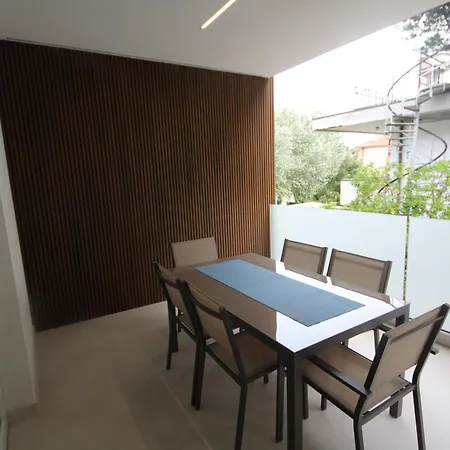 Fully Renovated Flat For Four In Διαμέρισμα *