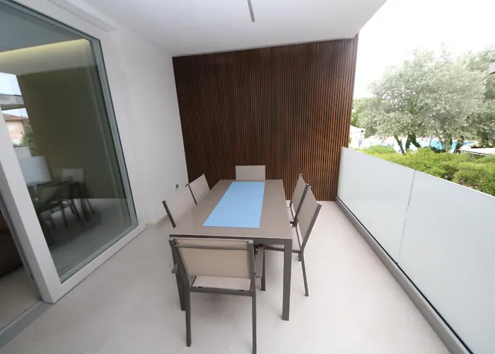 Fully Renovated Flat For 4 In Rosolina Mare