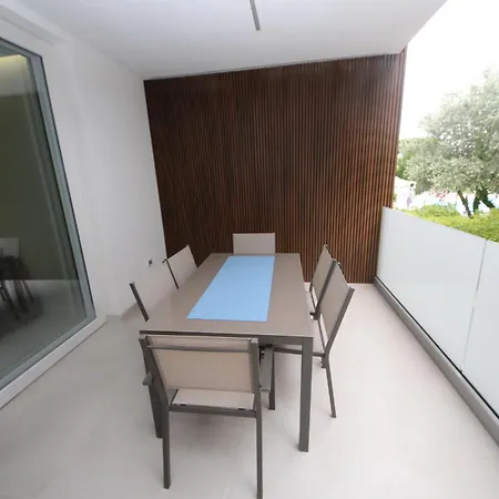 Fully Renovated Flat For 5 In Rosolina Mare